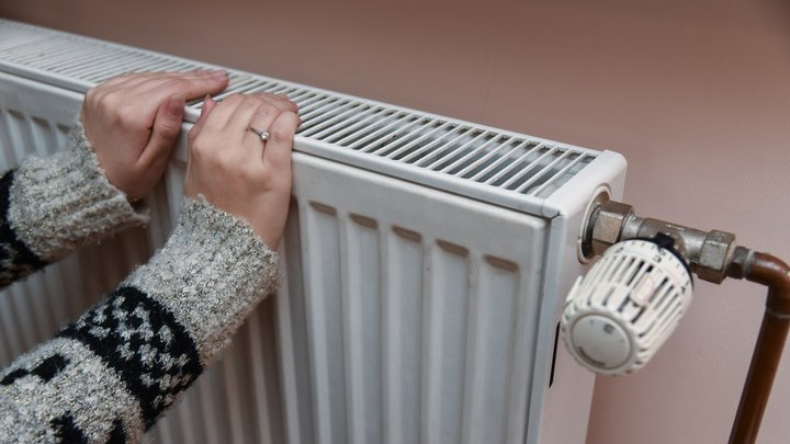 Екстрені відключення світла ввели в Києві та області