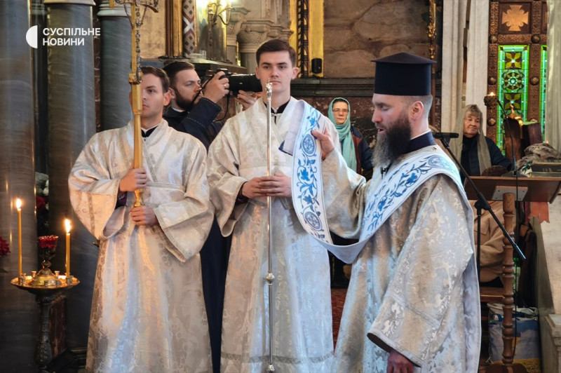 Епіфаній проводить панахиду за Філаретом у Володимирському соборі