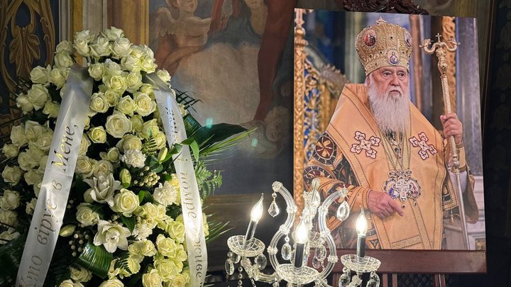 Другий день церемонії: у Михайлівському соборі Києва люди прощаються із почесним патріархом ПЦУ Філаретом