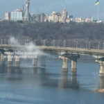 У Києві парує міст Патона: що сталося