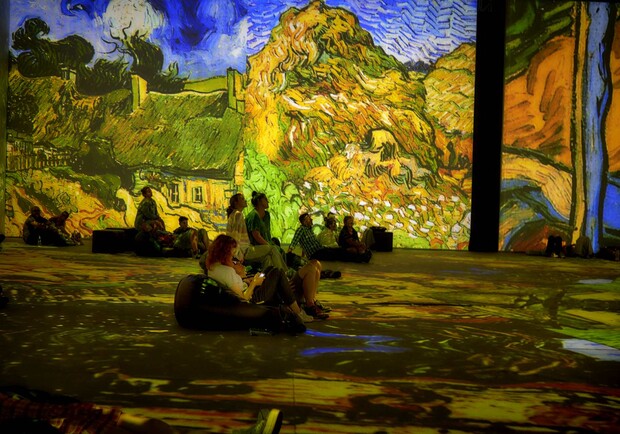 В Киеве на ВДНГ открывается международная имерсивная выставка. 