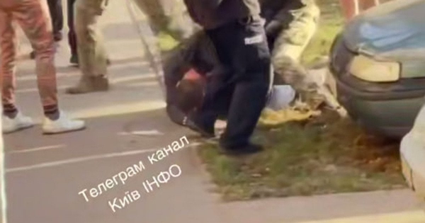 
 У&nbsp;Києві сталася бійка за&nbsp;участі цивільного та&nbsp;поліцейського: деталі
 