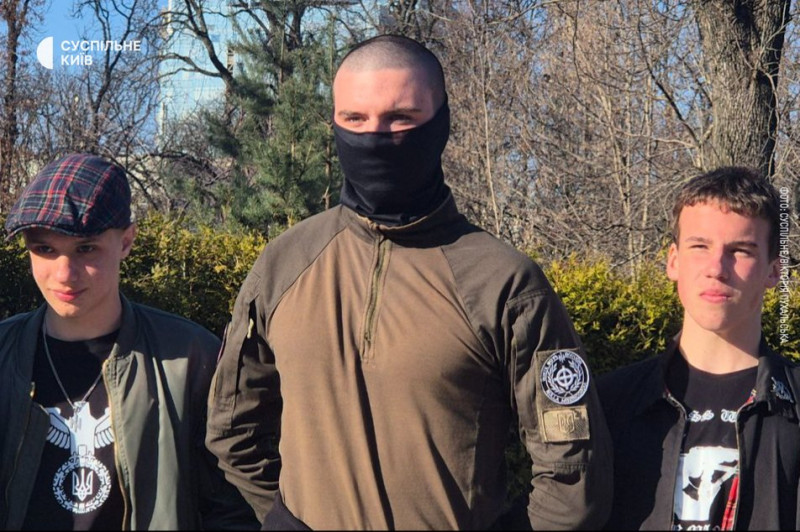 "Нас не так багато, але ми все одно це все втримали": у Києві відбувся марш до Дня добровольця