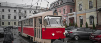 Електротранспорт лівого берега Києва поступово повертається до роботи