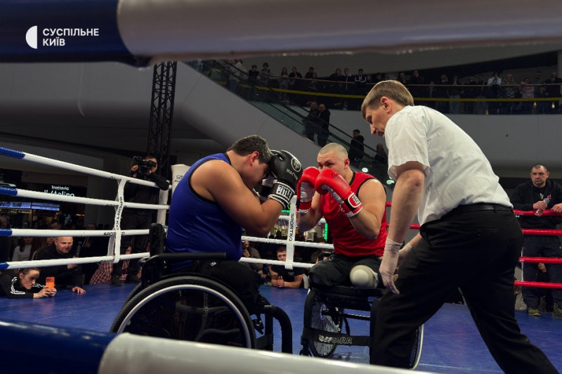"Показати суспільству нашу незламність": у Києві провели благодійний ветеранський турнір з боксу