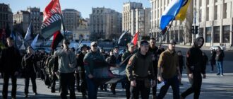 "Нас не так багато, але ми все одно це все втримали": у Києві відбувся марш до Дня добровольця