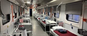 "Маємо практику, яку наслідують країни Європи": у Києві показали евакуаційні вагони УЗ