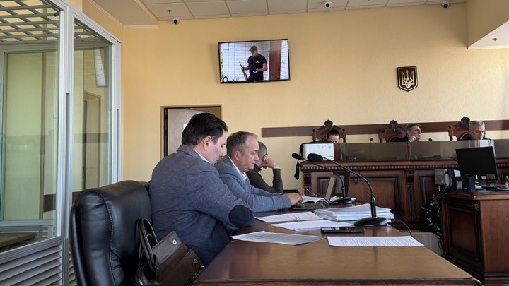 На Київщині знайшли мертвими чоловіка та його доньку: у поліції кажуть, що батько вбив дитину і застрелився