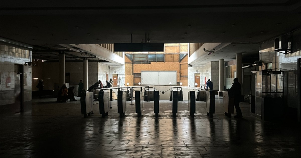 
 В&nbsp;Києві &laquo;протікає&raquo; метро: що&nbsp;відбувається та&nbsp;чи&nbsp;безпечно зараз їздити&nbsp;&mdash; попередження КМДА
 