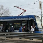 На лівому березі Києва повністю відновився рух тролейбусів і трамваїв: яка ситуація на зупинках