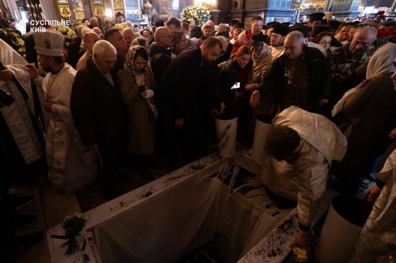 Третій день церемонії прощання: у Володимирському соборі поховали Почесного патріарха ПЦУ Філарета