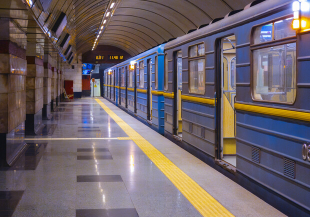 У Києві "протікає" метро: з&rsquo;явилися мокрі плями на станціях &mdash; КМДА пояснила причину та чи безпечно їздити - фото: gettyimages.com/Artem Hvozdkov