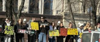 "Потім більше обмінів": у Києві родичі військовополонених та зниклих безвісти зібралися на щонедільну акцію