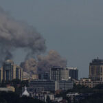 Вночі армія РФ вдарила по Києву: тисячі будинків знову без опалення