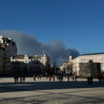 Поруч з Києвом спалахнула масштабна пожежа — що горить (фото, відео)