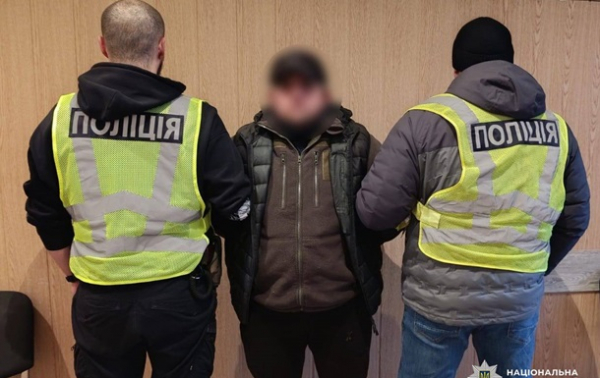 У Києві іноземець влаштував танці на меморіалі пам&rsquo;яті на Майдані