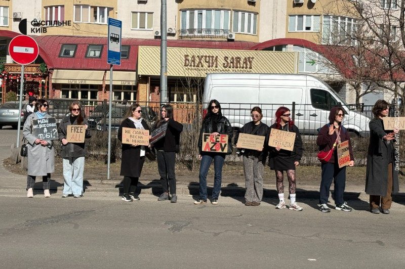 "Це нагадування, що нам потрібно об'єднуватися": акція на підтримку військовополонених у Києві