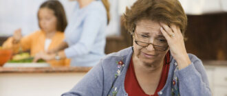 Чи дають субсидію, якщо члени сім’ї за кордоном: пояснення правил під час воєнного стану