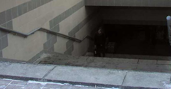 
 У центрі Києва обвалилася стеля в підземному переході (відео)
 