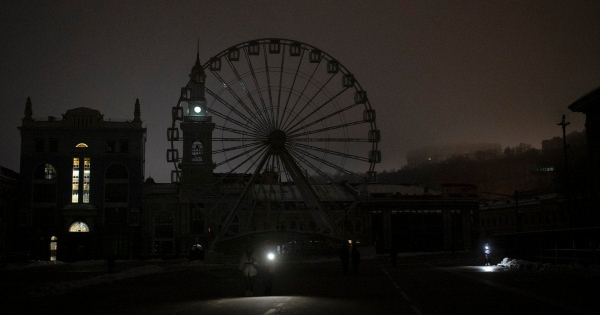 
 Світло зникає: в Україні запроваджують аварійні відключення 6 квітня
 