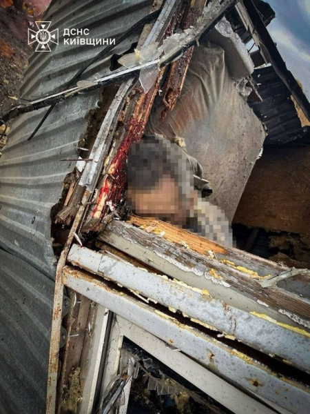 
 Масований удар РФ&nbsp;по&nbsp;Київщині: є&nbsp;загиблий (фото)
 