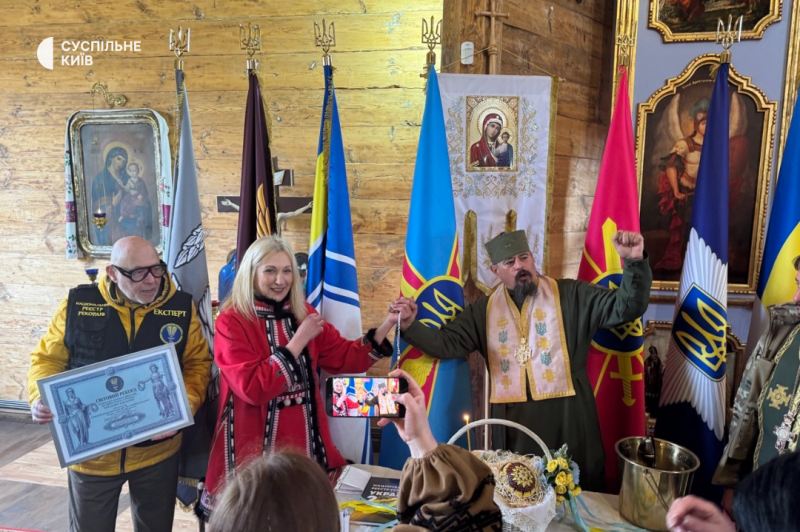 "Писанку Єднання" розписали понад 11 тис. українців з усього світу: у Києві зафіксували рекорд