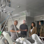 Після теракту в Києві 12-річний хлопчик вперше побачив маму: деталі з лікарні (фото)