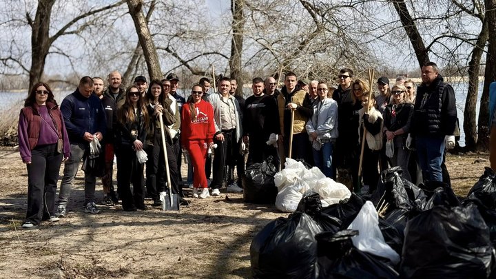 У Києві починають квітнути магнолії і сакури. Де можна побачити