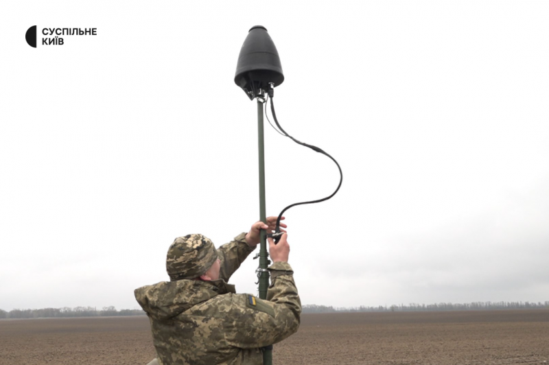 "У нас є кілька хвилин, щоб його дістати". Як екіпаж дронів-перехоплювачів полює на "шахеди"