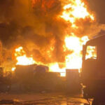 У Києві російський дрон врізався в багатоповерхівку