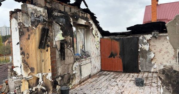 
 Дві стіни і згарище: Сергій "Флеш" показав, що залишилося від його будинку після спроби вбивства (фото)
 