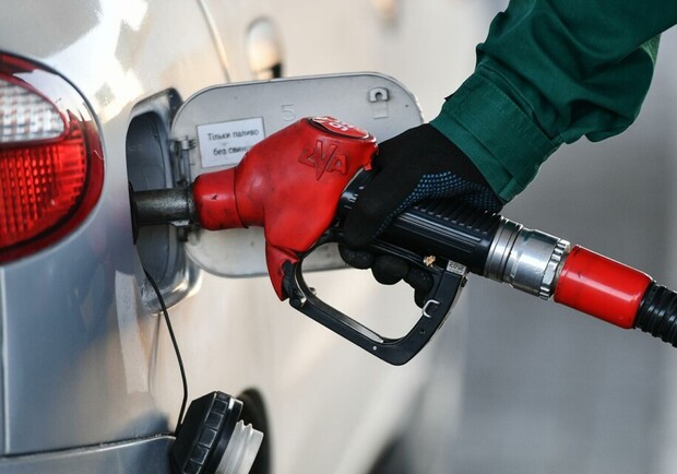 Ціни на бензин і дизель - скільки коштує пальне на АЗС України. 