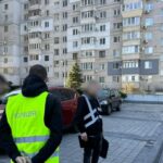 Міжнародні музичні турне вигаданого гурту: киянку підозрюють в організації схеми незаконного перетину кордону