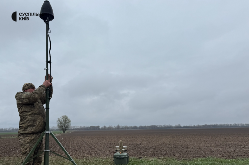 "У нас є кілька хвилин, щоб його дістати". Як екіпаж дронів-перехоплювачів полює на "шахеди"