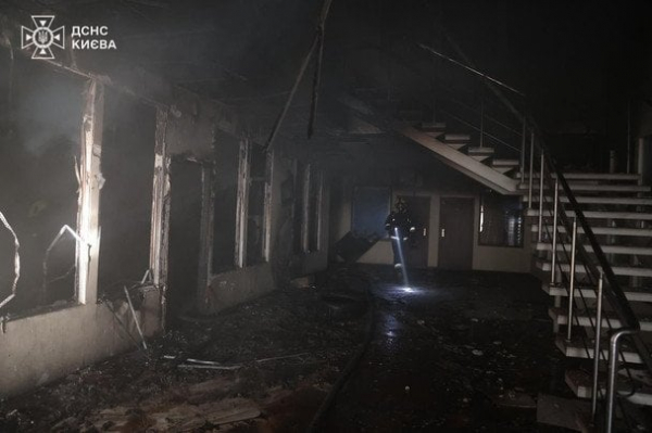 
 Зранку РФ атакувала Київ дронами: що відомо про влучання і наслідки (фото)
 