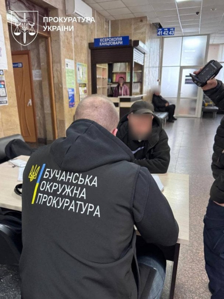 
 Залишили без житла ветеранів: у Бучі викрили масштабну аферу
 