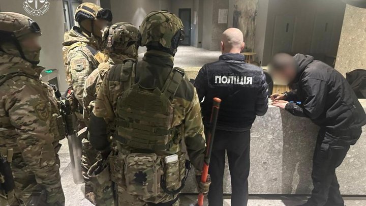 Продавали бронь та виїзд за кордон: в організації схеми підозрюють керівника обласної федерації боксу