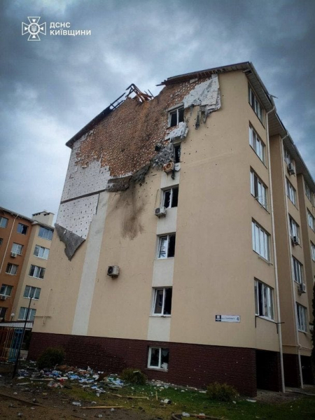 
 Масований удар РФ&nbsp;по&nbsp;Київщині: є&nbsp;загиблий (фото)
 