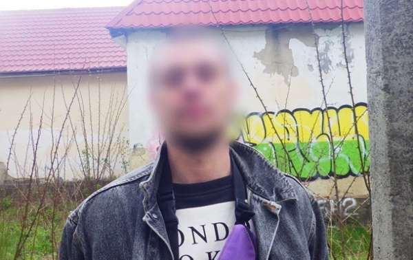 У Києві чоловік з пістолетом погрожував перехожим