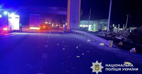 
 На&nbsp;Київщині водій вантажівки на&nbsp;смерть збив чоловіка на&nbsp;кріслі колісному
 