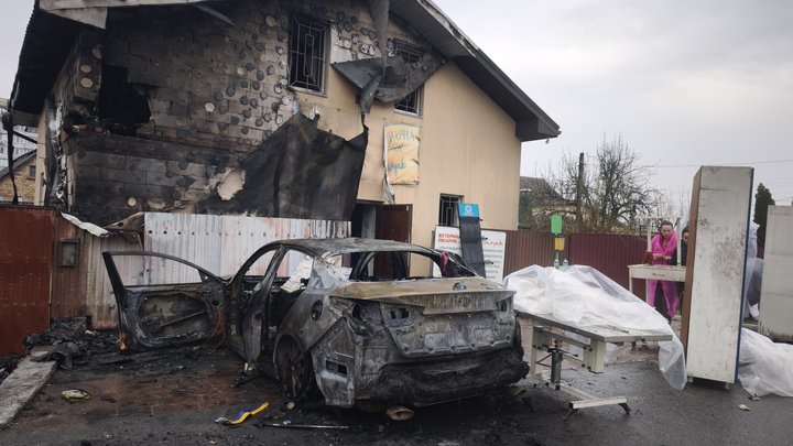 Загинули тварини: під час атаки РФ на Київщину дрон поцілив у ветклініку в Чабанах