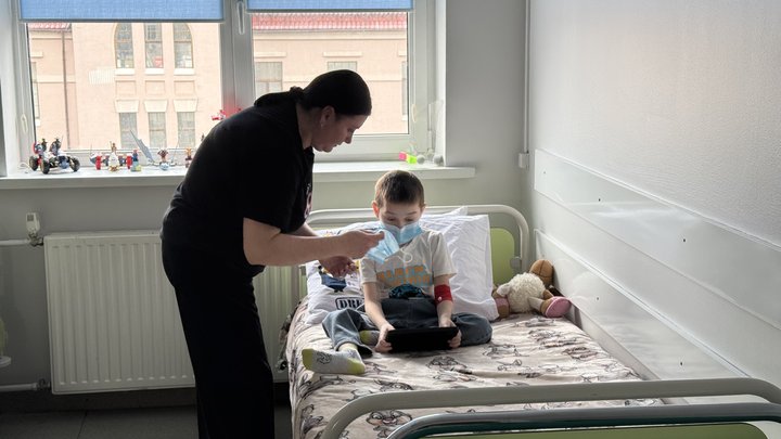 В "Охматдиті" 5-річному хлопчику пересадили серце 13-річного донора