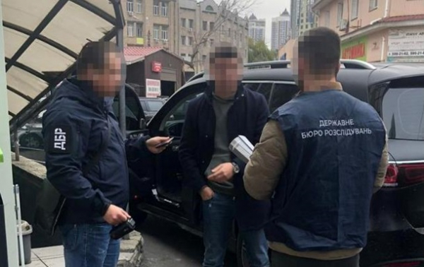 Мільйона схема: у Києві адвокат прагнув переписати на себе елітні квартири