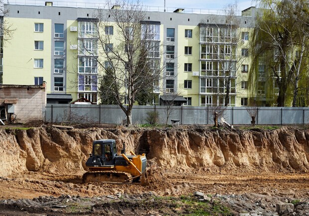 У Гостомелі почали відбудову. 