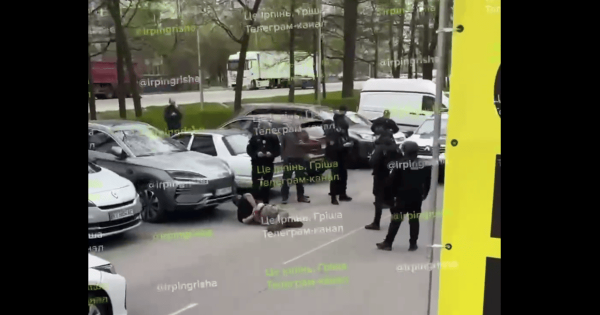 
 Під Києвом чоловік влаштував стрілянину&nbsp;&mdash; перші деталі (відео)
 