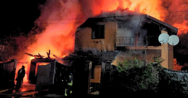 
 Удар РФ по житловому сектору на Київщині: спалахнула пожежа (фото)
 