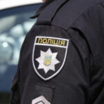 Напад на магазин у Києві: рецидивіст побив продавчиню та втік із товаром (відео)