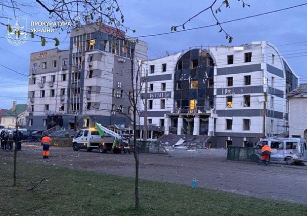 
 РФ вдарила по житлових районах Києва: багато загиблих і травмованих - деталі смертельної атаки
 