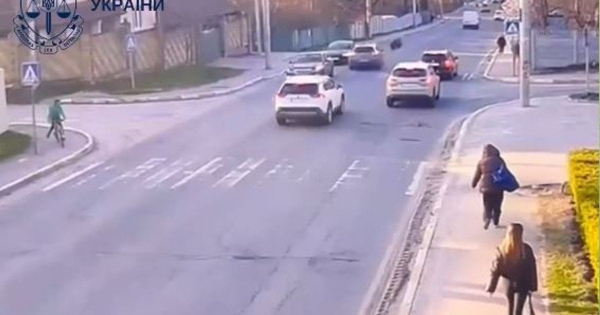 
 На&nbsp;Київщині водій збив 13-річну дівчинку: дитина в&nbsp;комі (відео)
 