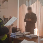 Квартира та три ділянки: під Києвом банда шахраїв «віджала» майно жінки, поки та була за кордоном